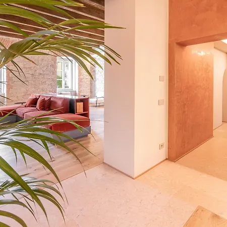 Luxury Peschiera Apartment